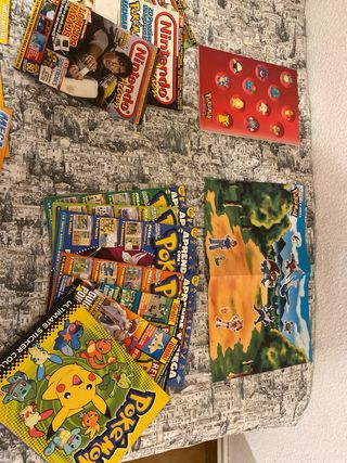 Revistas y más temática pokémon y videojuegos