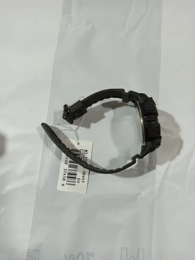 Relógio Casio WS-1500H-3BVEF Verde Militar