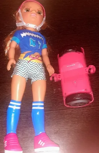 Nancy con Hoverboard