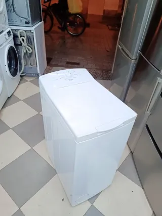 Lavatrice WHIRLPOOL 6kg 900rpm A+
