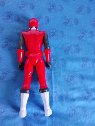 Muñeco Articulado Rojo