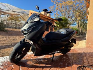 Yamaha XMAX 125