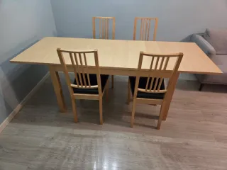 Mesa comedor + 4 sillas madera