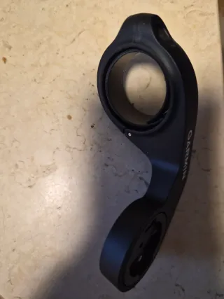 GPS Garmin Edge 820 seminuevo con funda y soporte