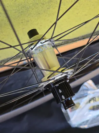 Llanta Trasera 29" DT Swiss FR 571 + Industry Nine