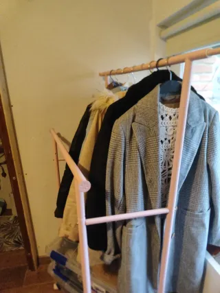 Perchero SONGMICS Doble Barra Extensible Rosa