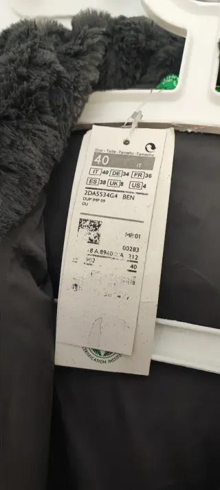 Abrigo Benetton gris plumífero NUEVO