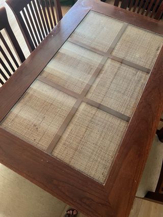 Mesa de comedor de madera con 6 sillas muy cómodas