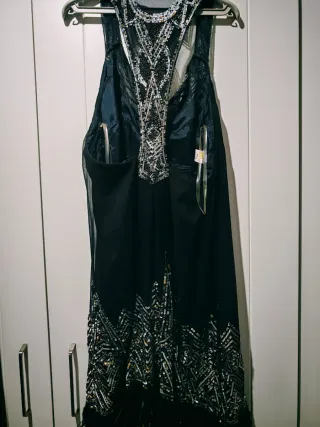 Vestido fiesta lentejuelas y plumas