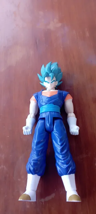 Figura Dragon Ball Z Super Saiyan Azul NO EFECTIVO