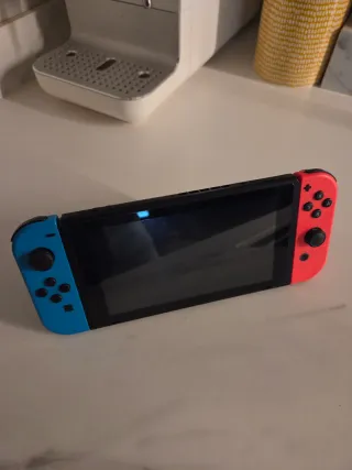 Nintendo Switch + Juegos y Accesorios