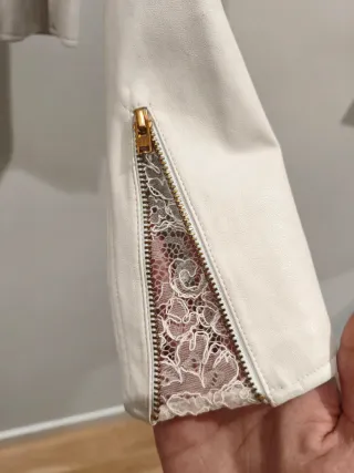 Traje de novia con conjunto y biker a juego