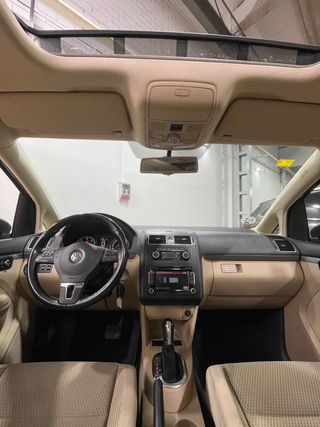 Volkswagen Touran 2011
