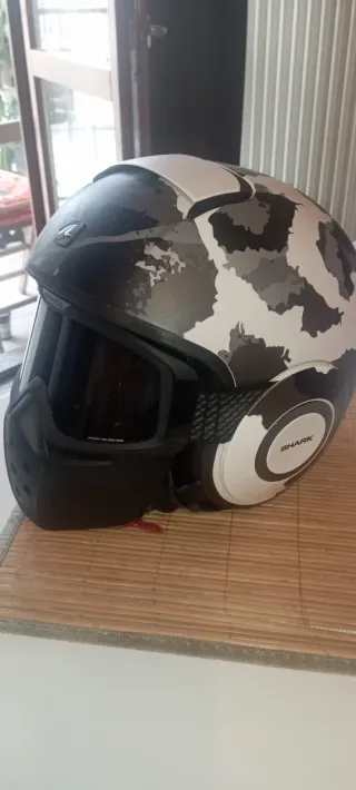 Casco Shark camouflage