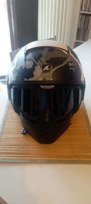Casco Shark camouflage