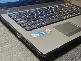 Acer Aspire 7741ZG Portátil