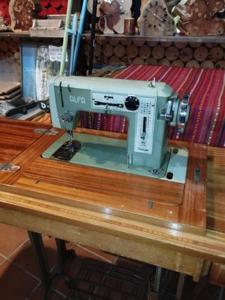 Máquina de coser antigua