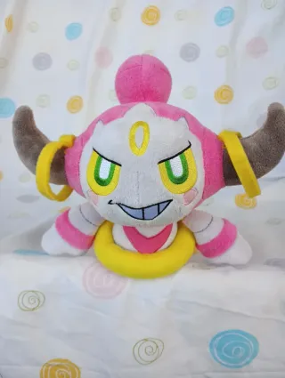 pokémon peluche do pokémon Hoopa da takara Tomy