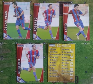 (010) Lote de 17 Cromos de la S.D Huesca 2011-2012