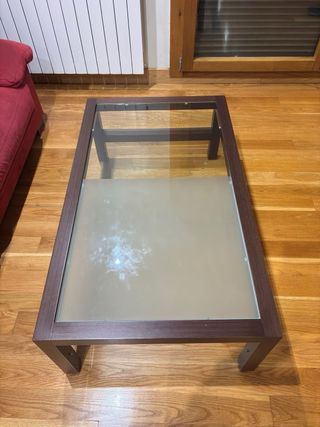 Mesa de centro madera oscura y cristal