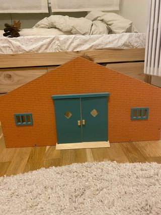 Establo de madera para caballos