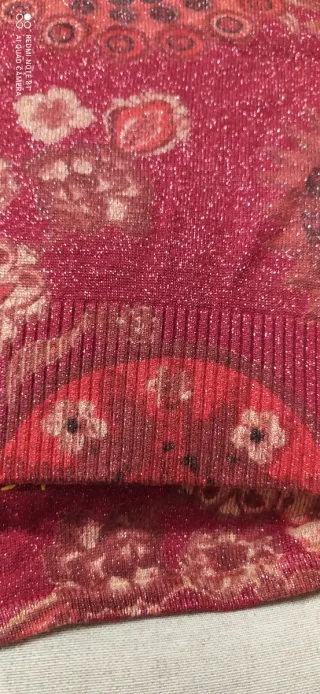 Jersey Desigual estampado floral brillante