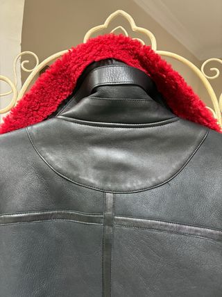 Chaqueta Mouton Sandro estilo aviador