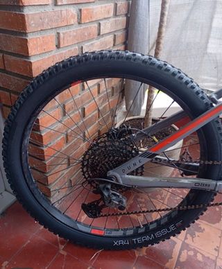 Bici Enduro Mondraker Roja y Gris