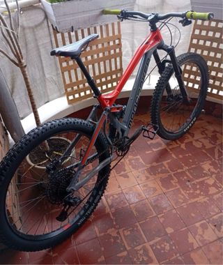 Bici Enduro Mondraker Roja y Gris