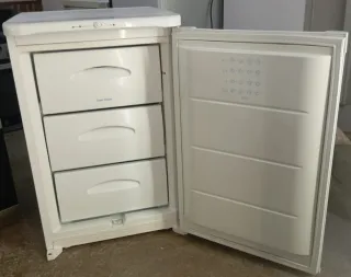 Congelador Indesit Semi Nuevo por 170€!