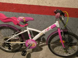 Bicicleta infantil roja