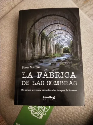 La fábrica de las sombras (Spanish Edition)