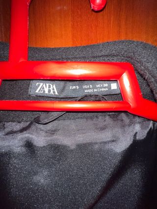 Chaqueta Zara Negra