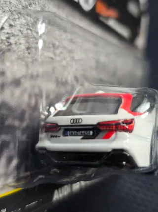 Hotwheels Premium Audi RS 6 Avant Fast Wagons