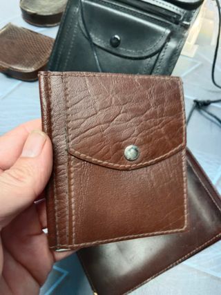 Lote de carteras y monederos y correas y bolsos de piel vintage