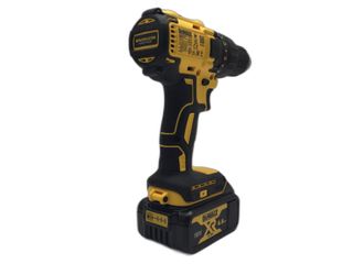 taladro a bateria dewalt dcd777