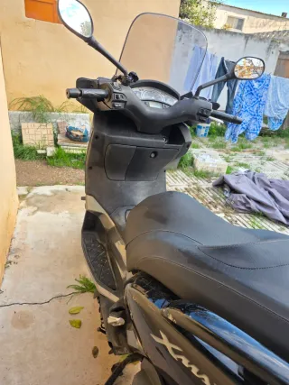 Yamaha Xmax 250 para piezas