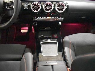 MERCEDES BENZ CLASE A 1.9 150CV 200D AMG LINE