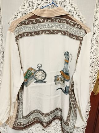 Blusa XL Beige Estampada Reloj