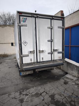 Nissan Trade 100 isotermo