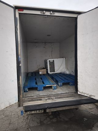 Nissan Trade 100 isotermo