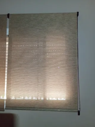 Estores enrollables beige/marrón