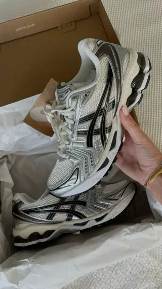Asics Gel-Kayano Plata/Blanco
