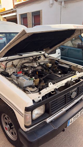 Nissan Patrol 2.7 motor terrano 9 plazas