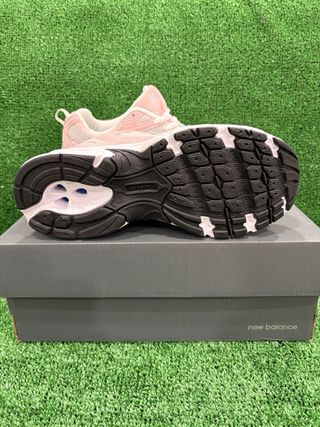 New Balance 530 Rosa y Blanco