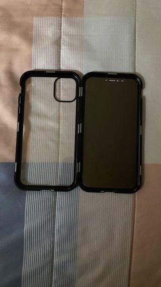 Funda iPhone 11 Transparente imantada