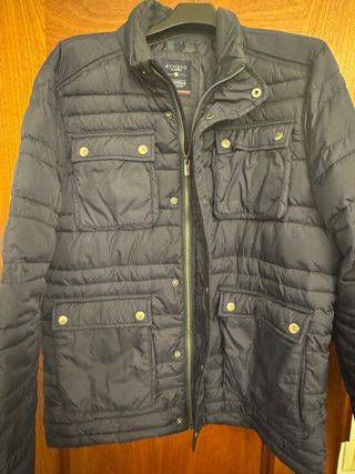 Cazadora acolchada azul marino