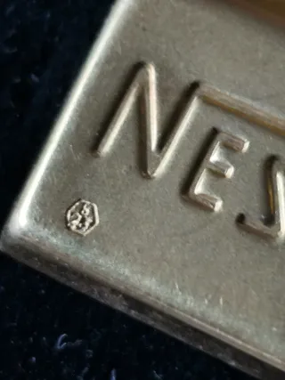 Reproducción Tableta Chocolate Nestlé Crunch.