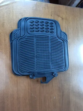 Tappetini auto in gomma neri