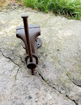 NEGOCIABLE. Tornillo de banco